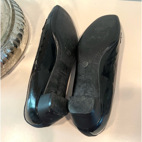 Prada Black Patent Triangle Logo Square Toe & Block Heel Pump Size 37 - Picture 14 of 15